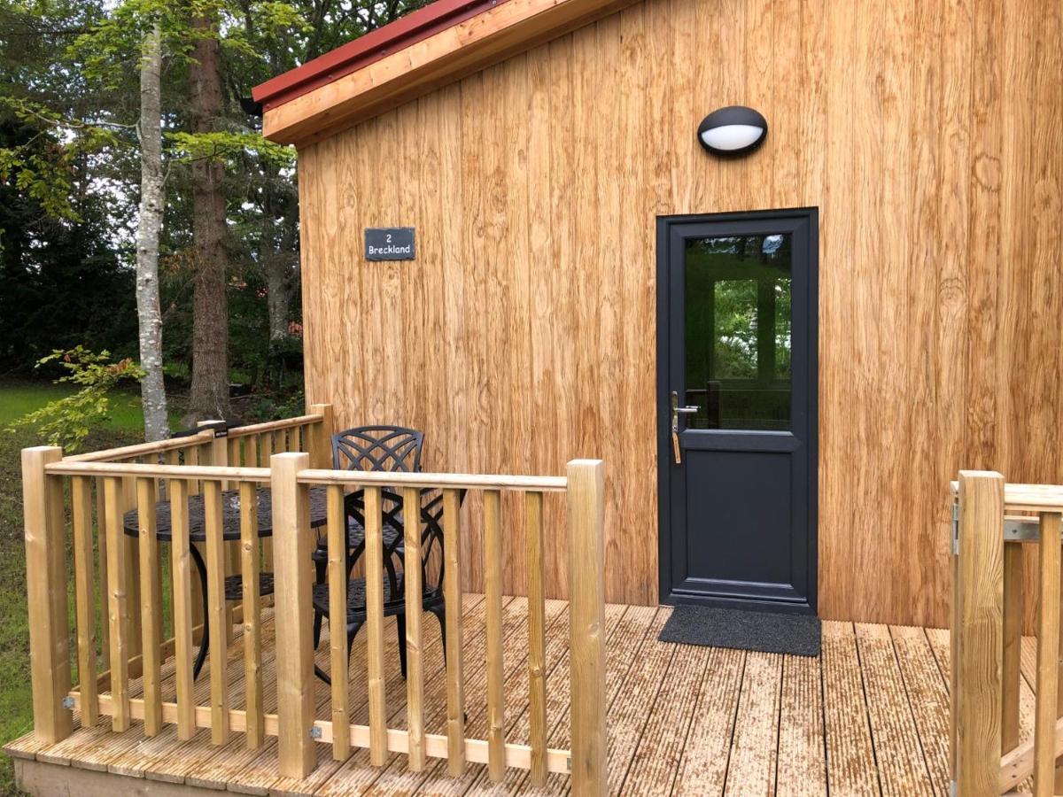 Breckland Lodge 2 With Hot Tub Belladrum Экстерьер фото